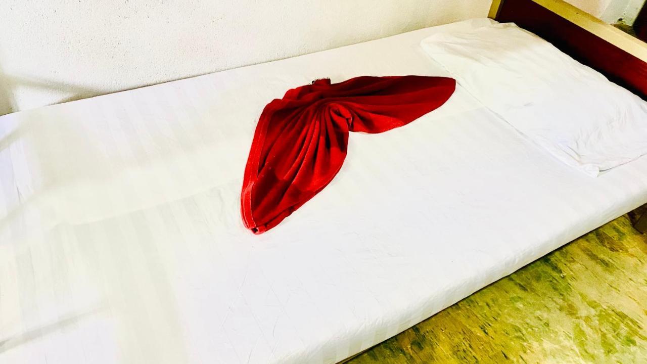 Хостел Dutchman House Sri Lanka Матара Екстер'єр фото